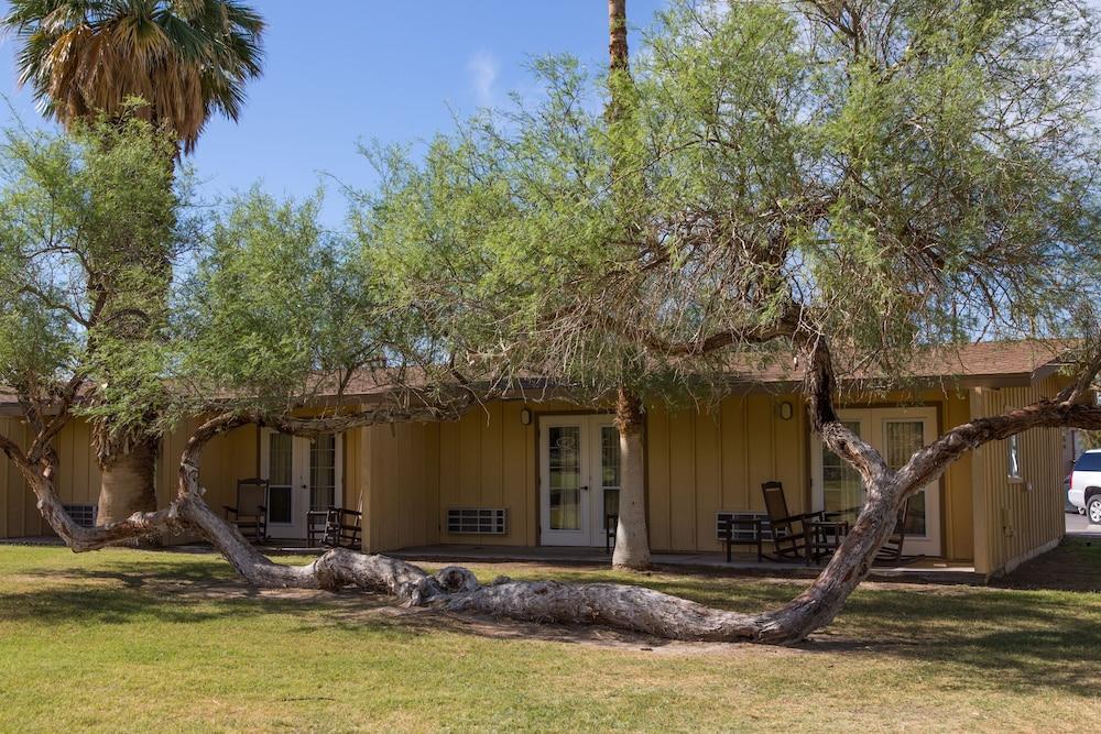 The Inn At Indian Village Eksteriør bilde The 1960s-era "Desert Inn" at the Desert View Hotel