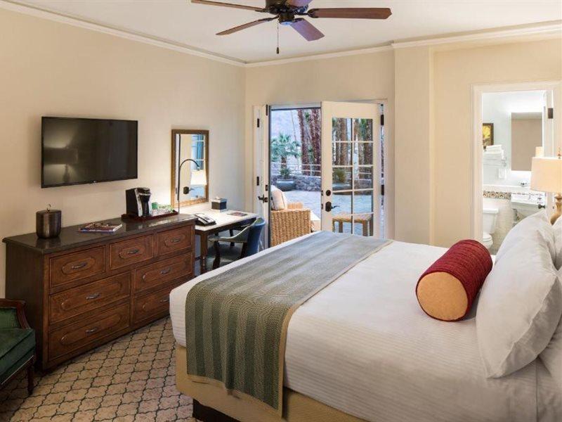 The Inn At Indian Village Eksteriør bilde A guest room at the Hotel del Coronado